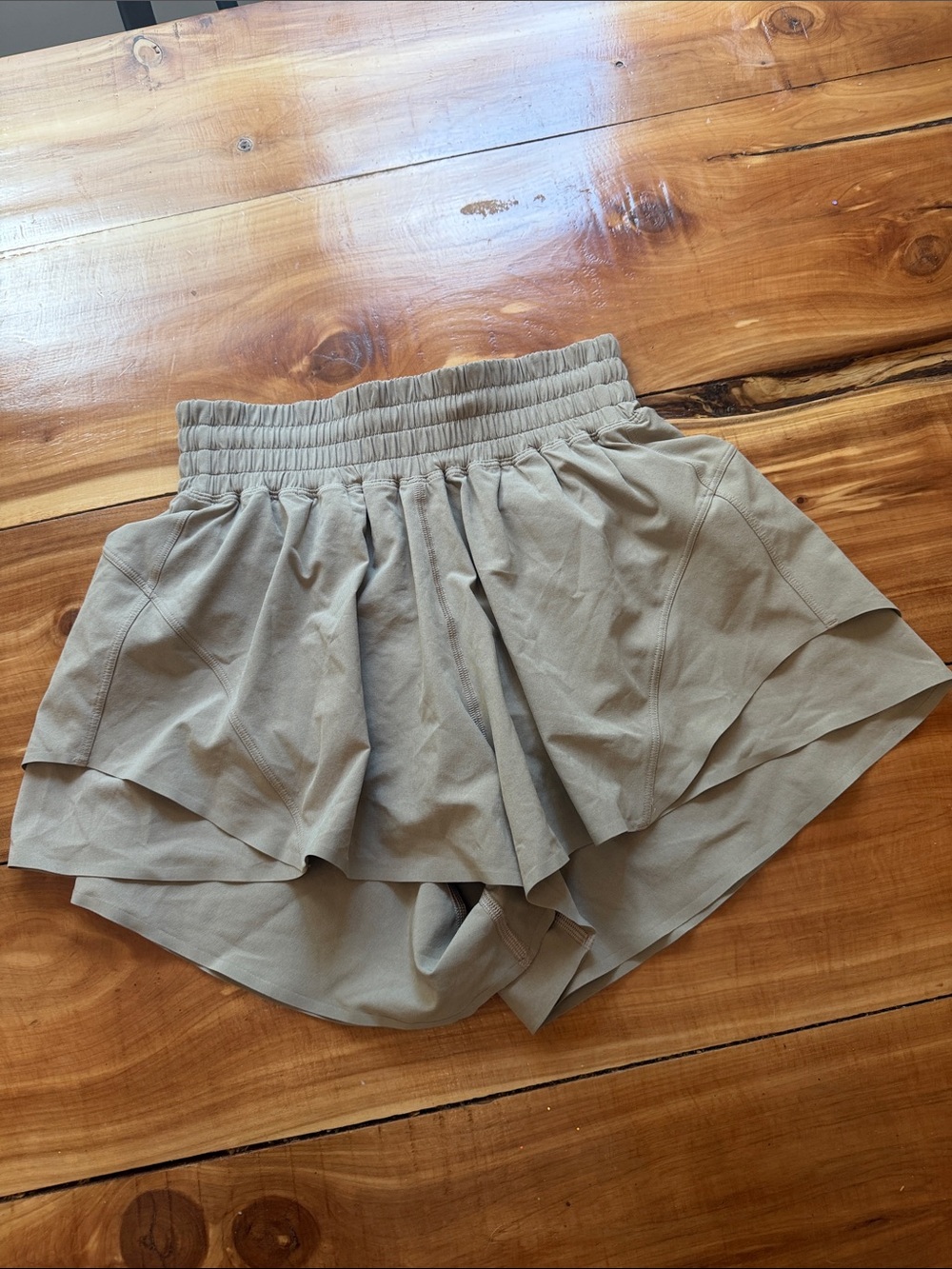 Lululemon Shake It Out Short, Size XXS, 0/2, Like New Condition 🤎🩶🤎🩶